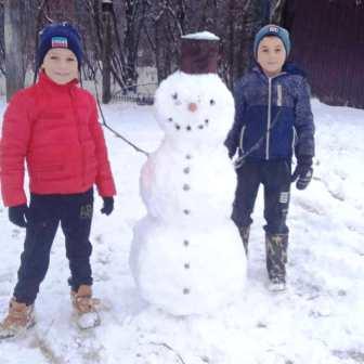 Зимние - Конкурс снеговиков во 2а классе