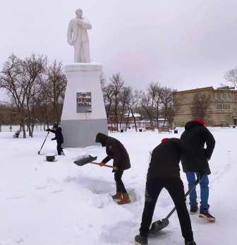Зимние - Юнармейцы участвуют в акции «Делаем добро»