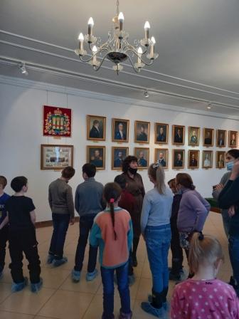 Интересно! - Экскурсия 2а класса в Пензенскую картинную галерею имени К.А. Савицкого