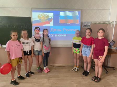 Летние - День России в лагере «Улыбка»