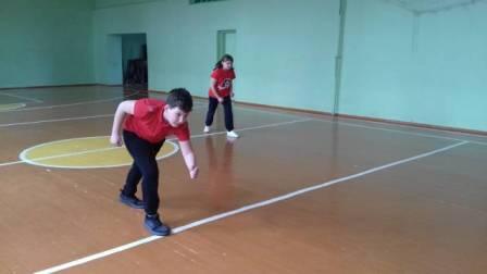 Физкультура и спорт - Юнармейцы 4б класса сдают нормативы ГТО