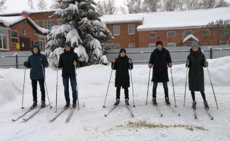 Физкультура и спорт - День снега в 6б и 10 классах