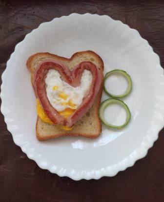 Школьная жизнь - Акция «Завтрак для любимых» в 1б классе