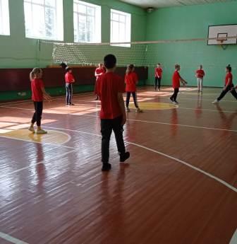 Физкультура и спорт - "Президентские состязания» и «Президентские игры школьников» в МБОУ СОШ г. Сурска